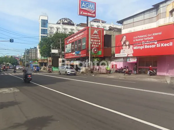 image DISEWAKAN RUANG USAHA DI JLN MAGELANG (2)