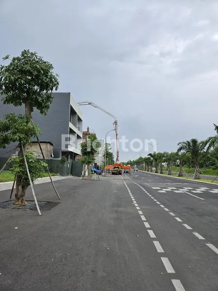 image KAVLING TANAH KOMERSIAL NOL JALAN DI CITRALAND SURABAYA BARAT (2)