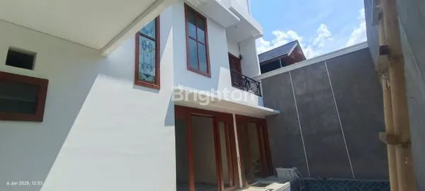 image RUMAH MEWAH DENGAN KOLAM RENANG DI PUSPITA LOKA BSD TANGERANG (2)