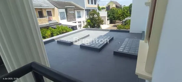 image RUMAH MEWAH DENGAN KOLAM RENANG DI PUSPITA LOKA BSD TANGERANG (6)