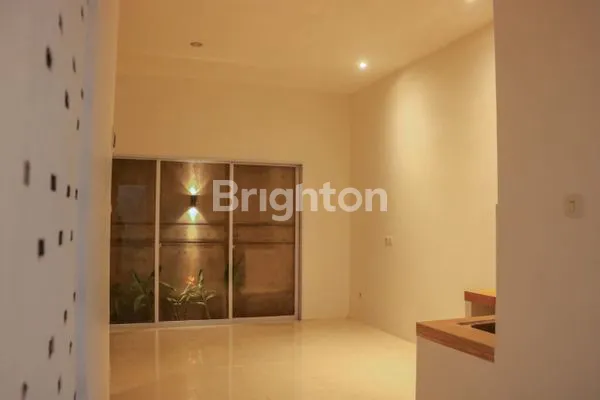 image VILLA RUMAH MINIMALIS MODERN UMY LEMAHDADI BANGUNJIWO (8)