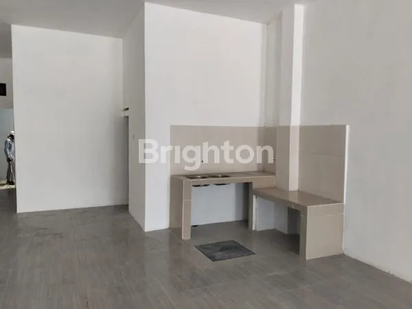 image RUKO GANDENG SATU LANTAI DENGAN TIGA PINTU DI JL. P. AJI ISKANDAR TARAKAN (7)