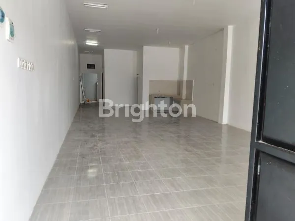 image RUKO GANDENG SATU LANTAI DENGAN TIGA PINTU DI JL. P. AJI ISKANDAR TARAKAN (5)