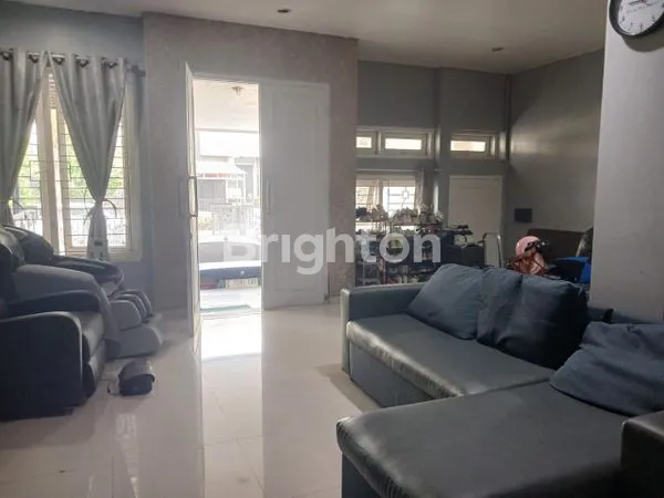 image RUMAH NYAMAN 2 LANTAI DI BOULEVARD CIBUBUR RESIDENCE (2)