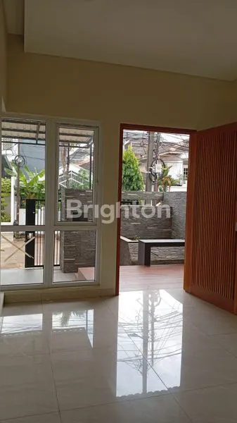 image DI JUAL CEPAT RUMAH BARU 2 LANTAI DI SUMMAGUNG KELAPA GADING (7)