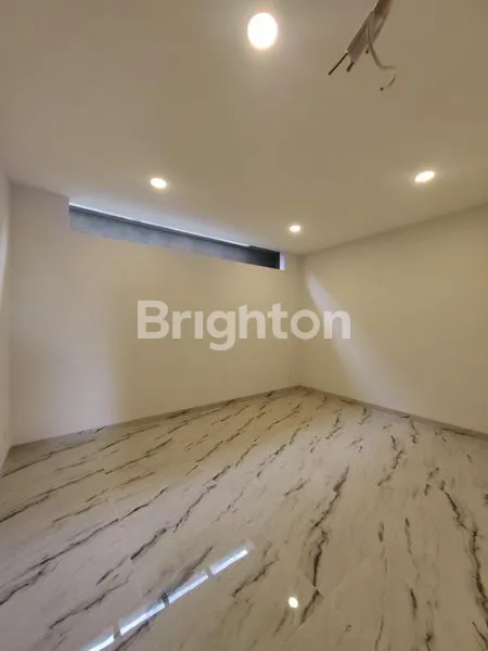 image RUMAH BARU DI ALAM SUTERA TANGERANG (8)