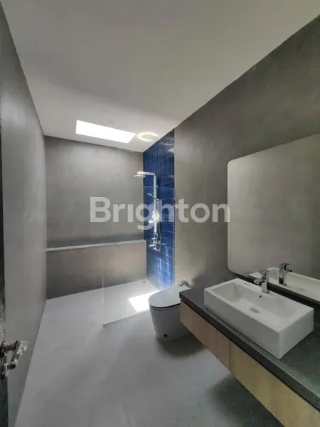 image RUMAH MEWAH DI ALAM SUTERA TANGERANG (6)