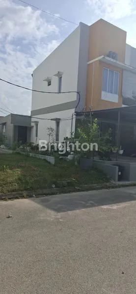 TOWN HOUSE DREAMLAND SIAP HUNI