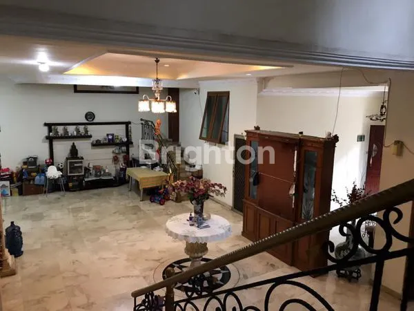 image RUMAH KATAMARAN PIK-1 CANTIK DENGAN 3½LANTAI (6)