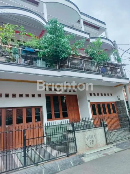 DIJUAL CEPAT RUMAH 3 LANTAI DIKOTA BANDUNG