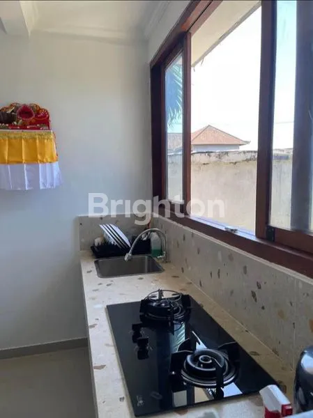 image RUMAH SEMI VILLA 2 LANTAI, LUAS TANAH HAMPIR 6 ARE DEKAT BALI ZOO, DENGAN 4 KAMAR TIDUR & 4 KAMAR MANDI FULLY FURNISHED, DI SUKAWATI GIANYAR (5)