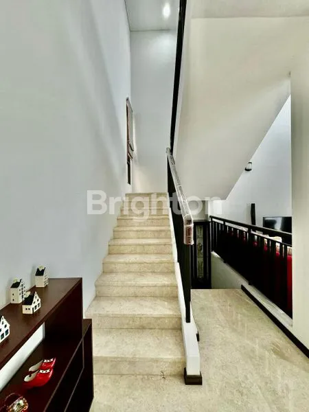 image RUMAH MEWAH 3 LANTAI DI KEIA THE ZORA, BSD CITY (1)