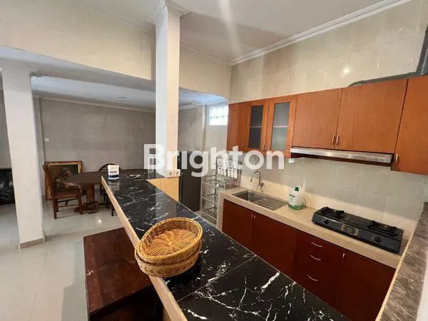image RUMAH 4 KAMAR TIDUR SANUR LOKASI STRATEGIS (1)