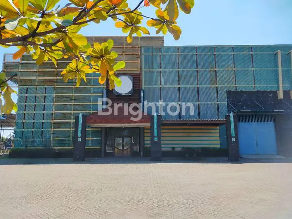 image GUDANG BAGUS SIAP PAKAI DI RAYA TAMBAK LANGON, SELANGKAH DARI MARGOMULYO SURABAYA, STRATEGIS HADAP JALAN RAYA, DERETAN DEPO KONTAINER, PARKIR LUAS, DEKAT PINTU TOL MARGOMULYO KE PELABUHAN TANJUNG PERAK & BANDARA JUANDA (7)