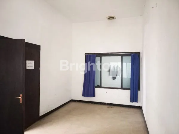 image RUMAH SIAP PAKAI LOKASI JALAN BESAR SEMARANG BARAT (4)