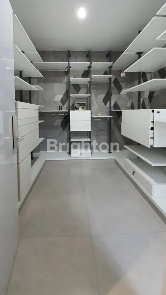 image RUMAH 2 LANTAI CONCEPT VILLA DI ALAM HIJAU CITRALAND UTAMA, SURABAYA (7)