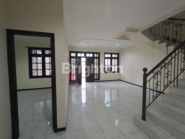 image RUMAH 2 LANTAI DHARMAHUSADA MAS SIAP HUNI DEKAT SUTOREJO RAYA MULYOSARI WISMA PERMAI KERTAJAYA INDAH PAKUWON CITY (4)