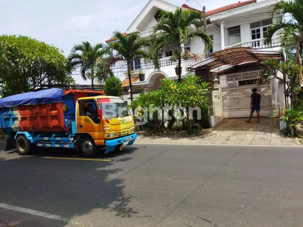 image RUMAH BESAR DAN LUAS SIAP HUNI (2)