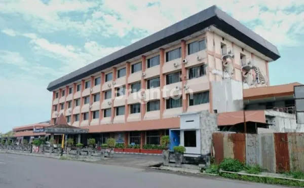 image HOTEL HIT TANAH, DI JEMBER, LOKASI  NOL JALAN, DKT MCD, DEALER TOYOTA (1)