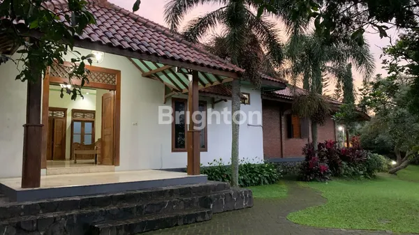 VILLA PACET MOJOKERTO