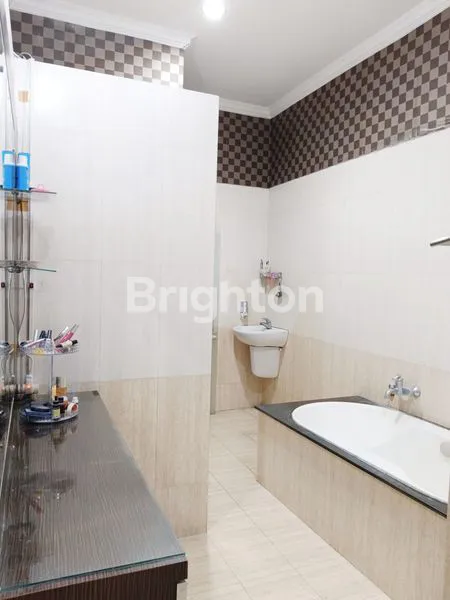 image RUMAH ELEGAN SHM, 5 KT 4 KM, DEKAT KAMPUS & MALL (6)