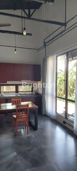 SEMI VILLA HOUSE WITH 4 BEDROOM AND LARGE GARDEN