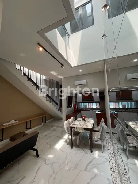 image OASIS SEMEMI RAYA 3 PILIHAN TIPE MODERN / SCANDINAVIAN / AMERICAN ADA 2 & 3 LANTAI KUALITAS BAGUS BONUS SEMI FURNISHED START 1.6M (5)