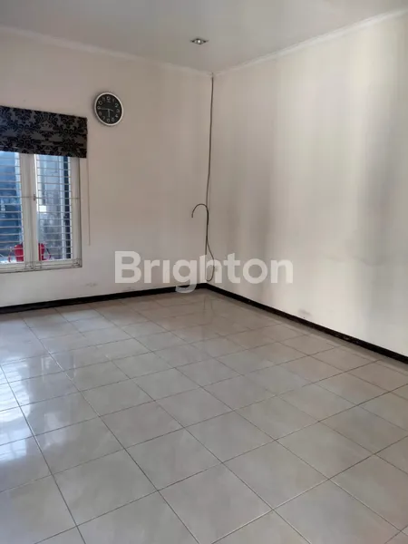 image GRANDDELTASARI CLUSTER ANTHURIUM (2)