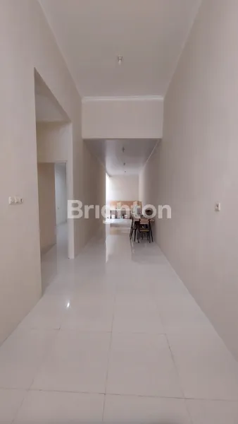 image RUMAH STRATEGIS SIAP HUNI GRAHA SUKOLILO REGENCY DEKAT RAYA MERR (2)