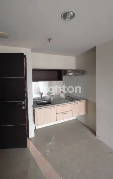 image APARTMENT THE AQUARE STRATEGIS DENGAN CITY VIEW DEKAT A YANI (2)