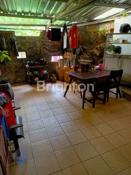 image SIAPA CEPAT, DIA DAPAT : PASSIVE INCOME DOUBLE TERJAMIN : RUMAH KOS 50 KAMAR DIDEPANNYA  ADA MINI MARKET  TERLETAK  DIJALAN UTAMA YANG RAMAI (3)