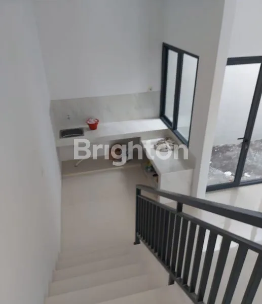 image RUMAH BARU LEBAR 6 MINIMALIS 2 LANTAI, SATELIT SURABAYA BARAT (3)