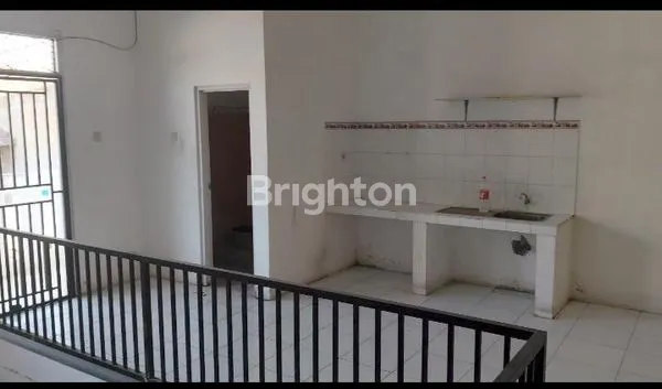 image DI SEWA RUKO 2 LT CANTIK, BERSIH SIAP PAKE DI DAERAH TLOGOSARI SEMARANG (5)