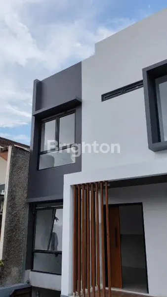 image RUMAH DI PONDOK HIJAU (2)