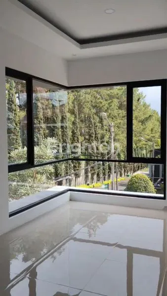 image RUMAH DI PONDOK HIJAU (5)