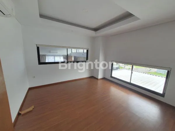 image RUMAH MEWAH DI SERPONG LAGOON MURAH (5)