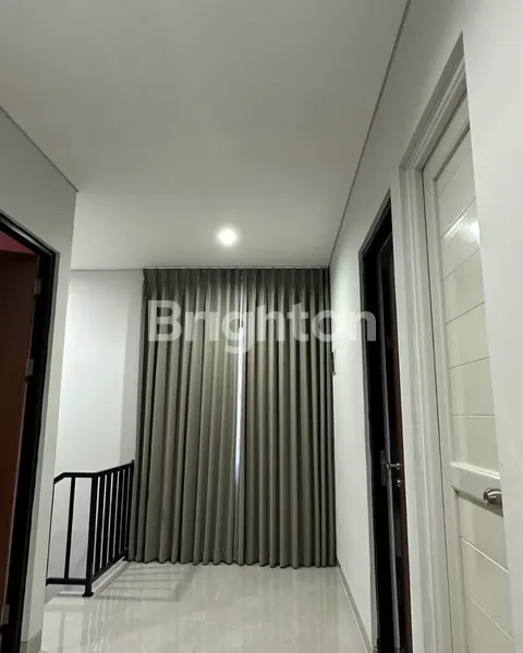 image DIJUAL CEPAT RUMAH TYPE 112 MEMILIKI FASILITAS KAMAR TIDUR 3 + 1 DAN AREA HIJAU YANG LUAS, PLUS DILENGKAPI DENGAN SMART HOME SYSTEM. (3)