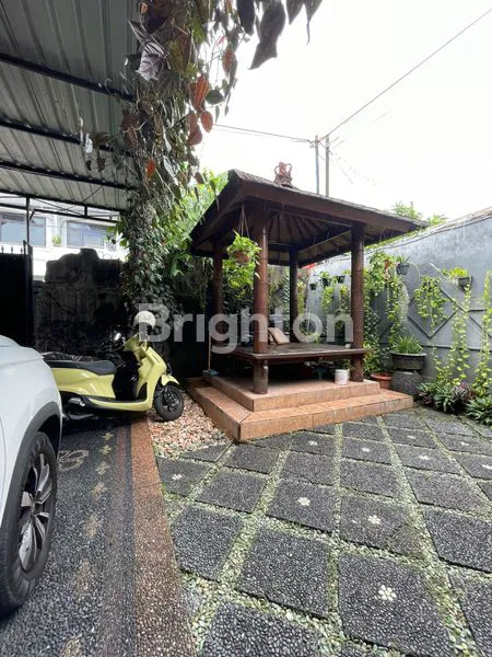 image RUMAH SIAP HUNI – LOKASI STRATEGIS! LANTAI DUA DI GATOT SUBROTO (6)