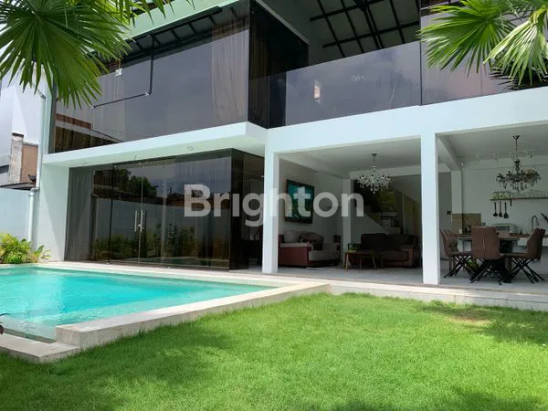 image 3BR EXCLUSIVE MODERN VILLA WITH OPEN LIVING SPACE IN NUSA DUA (1)