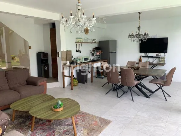 image 3BR EXCLUSIVE MODERN VILLA WITH OPEN LIVING SPACE IN NUSA DUA (8)