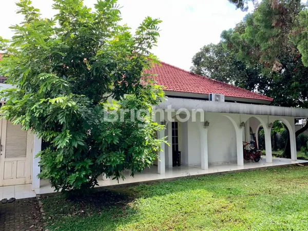 image RUMAH DI KOMPLEK AU WARINGIN ASRI JAKARTA TIMUR (1)