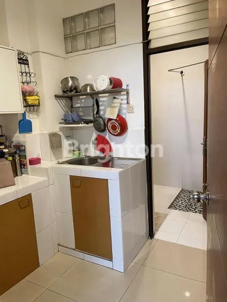 image SANGAT COCOK BUAT RUMAH KOST KANTOR ONLINE SHOP DLL RUKO GANDENG 4 LANTAI PETOJO CIDENG JAKARTA PUSAT AREA KOST-KOST AN UKURAN 8 X 15 M2 HADAP TIMUR ROW JALAN 2 MOBIL DEKAT JALAN RAYA UTAMA NEGO (3)
