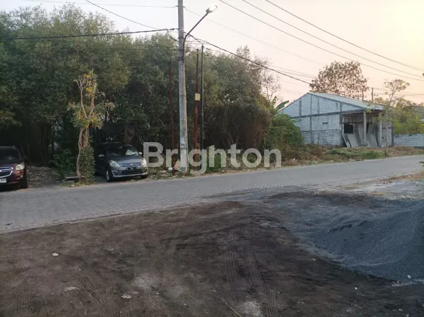 image TANAH KOMERSIAL COCOK UNTUK USAHA LOKASI PINTU MASUK TAMAN GUNUNG ANYAR (1)