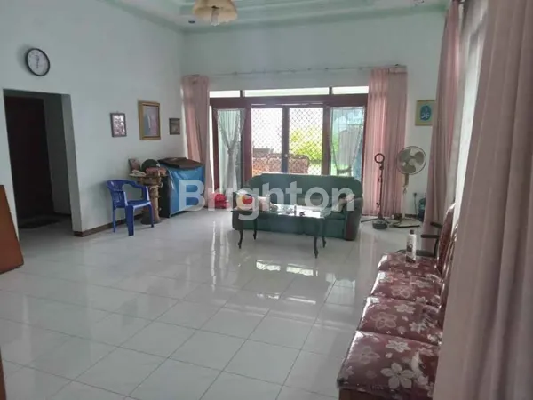 image DIJUAL RUMAH SECOND MANYAR KARTIKA DEKAT KE TENGAH KOTA, ONE GATE SYSTEM  (3)