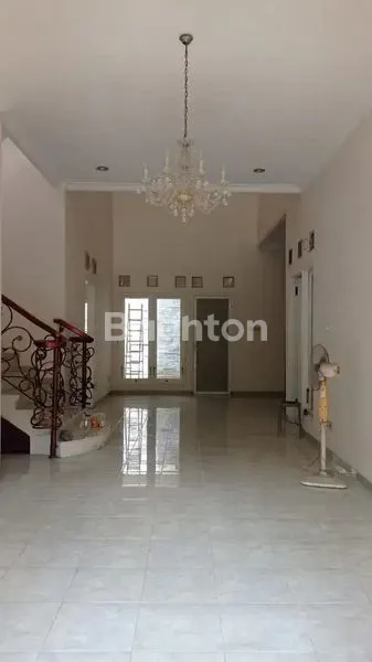 image RUMAH DI BABATAN PRATAMA NOL JALAN PERUMAHAN (3)