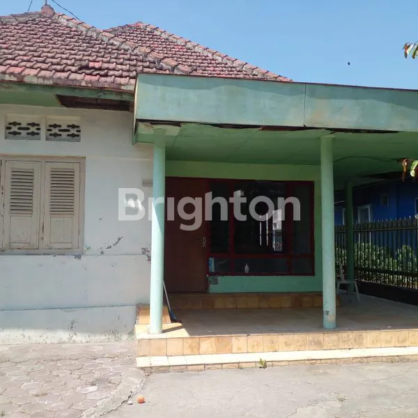 image RUMAH DI PUSAT KOTA PARE (5)