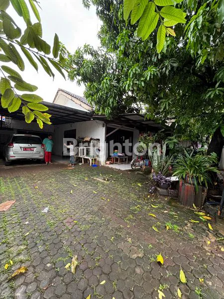 image RUMAH PINGGIR JALAN RAYA MASNAGA BEKASI KOTA (2)