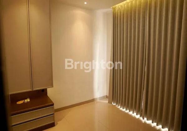 image RUMAH DI PIK, CLUSTER RIVERSIDE LOKASI CIAMIK DAN STRATEGIS (5)