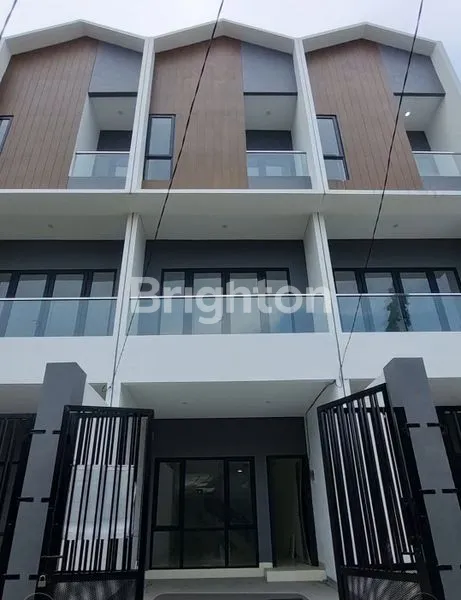 image RUMAH BARU 3.5 LT SIAP HUNI (1)