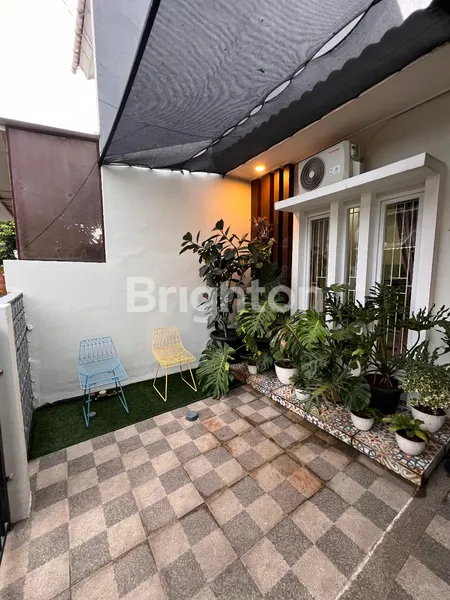 image RUMAH ESTETIK INSTAGRAMABLE TERMURAH DI BSD DEKAT PASAR MODERN (2)